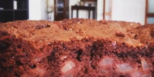 Torta al cacao pere e cannella senza glutine