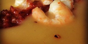 Vellutata di patate, mazzancolle e bacon