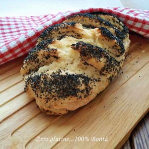 pane ai semi di papavero - Gluten Free Travel & Living