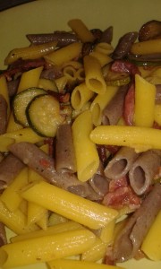 Mix di penne con zucchine e pancetta - Gluten Free Travel & Living