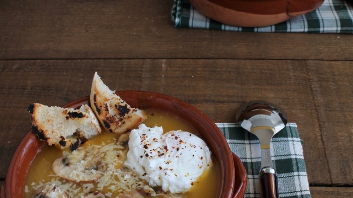 Vellutata di patate e zucca con funghi gluten free