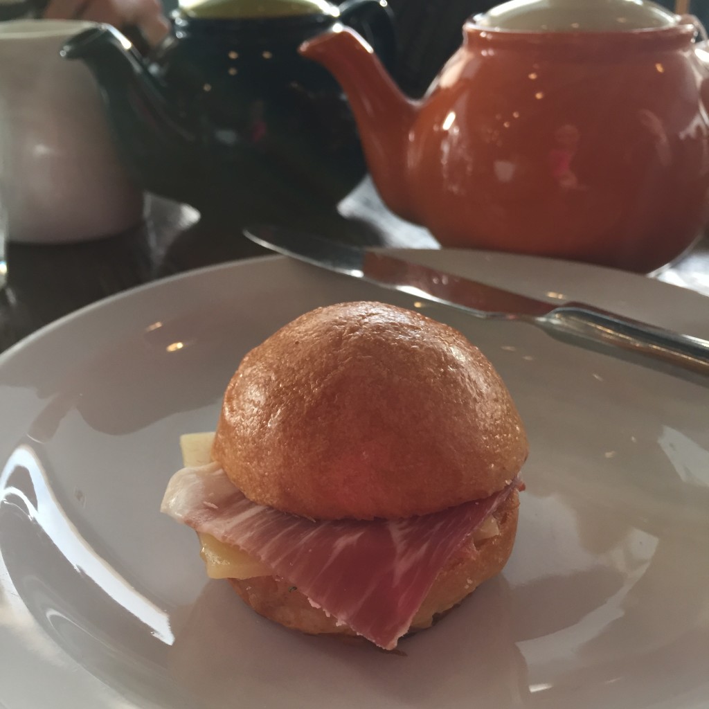 afternoon tea senza glutine a Londra da Bea's Cake Boutique sandwich salato