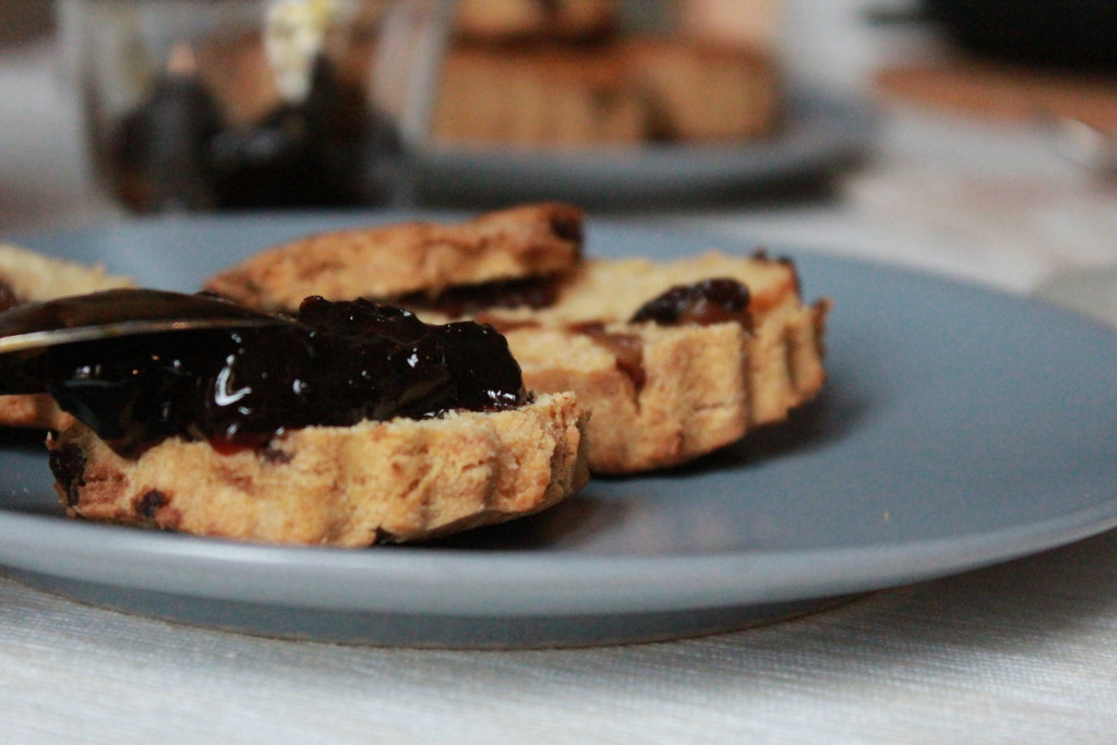 afternoon tea a Londra e ricetta degli scones con uvetta senza glutine e senza lattosio pentagrammi di farina