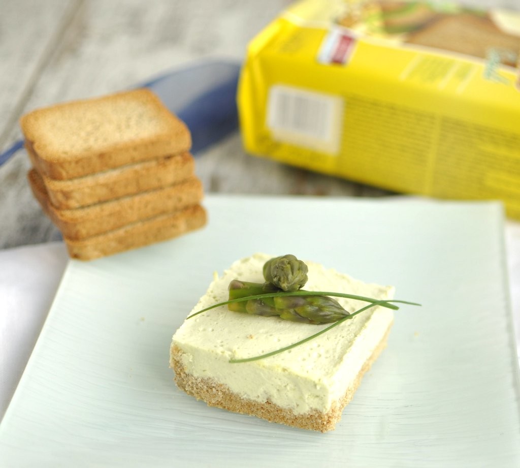 Cheesecake salata con fette biscottate Cereali Schär- Gluten Free Travel and Living