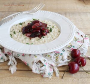 Risotto con ciliegie e robiola senza glutine - Gluten Free Travel and Living