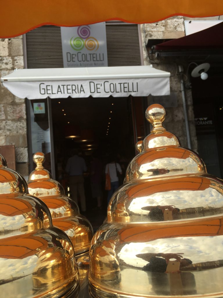 Gelateria De Coltelli