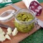 Fave marinate con menta, alloro e pepe bianco