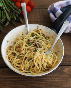 spaghetti vongole e asparagi  - Gluten Free Travel and Living