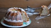 Ciambella con pere e mandorle senza glutine, la video ricetta