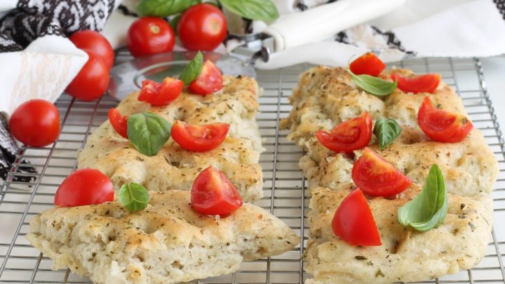 Focaccia verde senza glutine, senza lattosio e senza mix